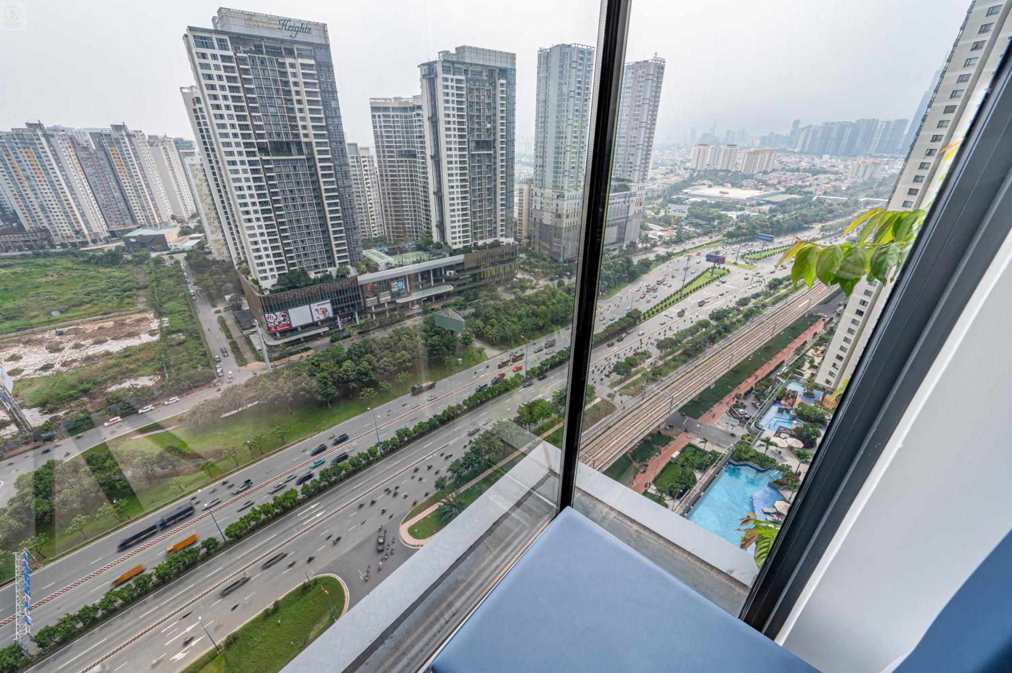 Lumiere Riverside Saigon Elegance *